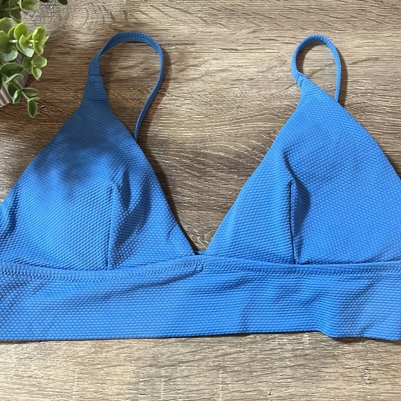 Aerie Triangle bikini top with adjustable straps - Picture 2 of 5